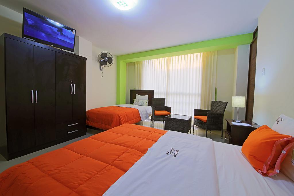 Hostal Florida 치클라요 외부 사진